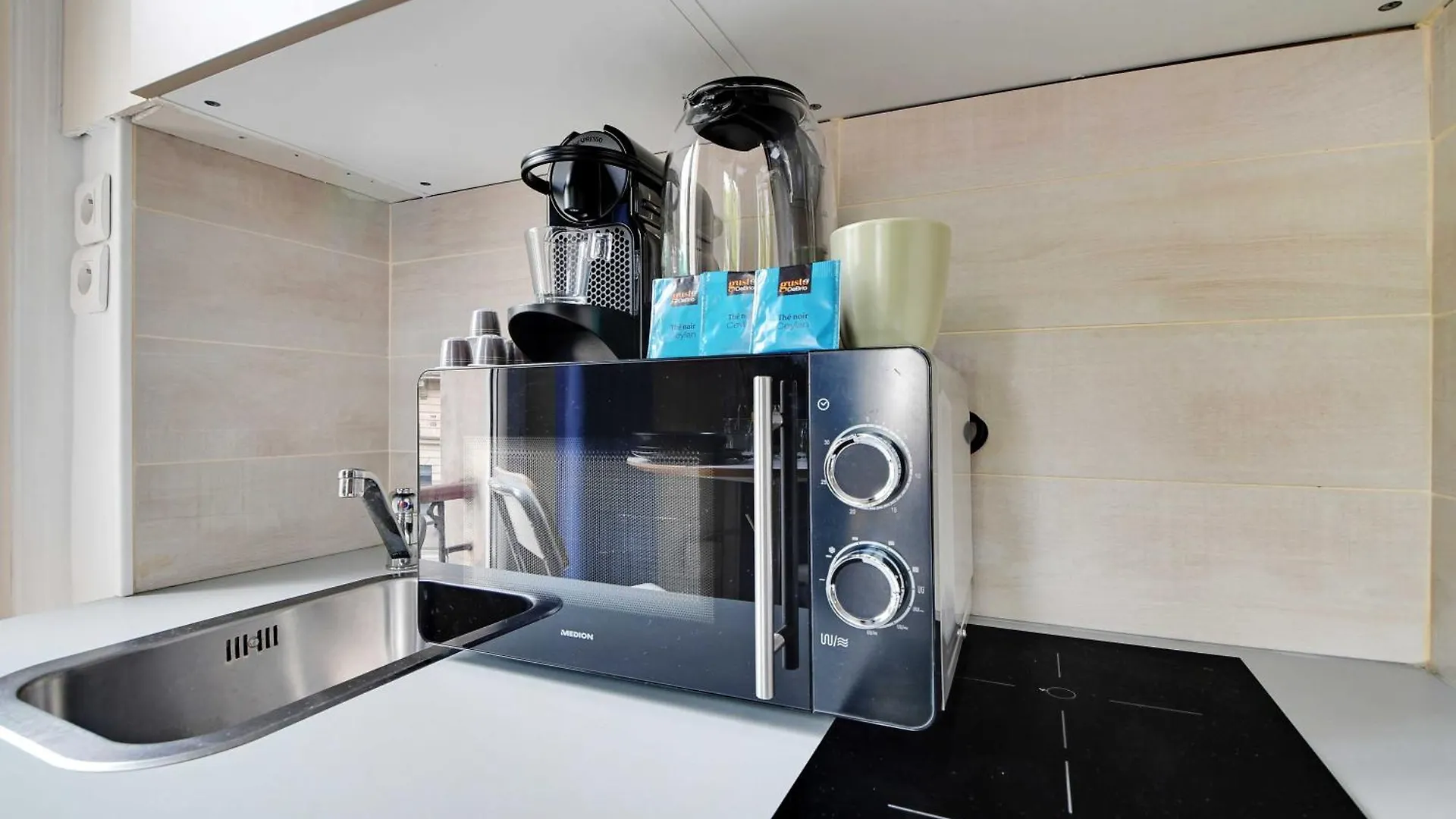 Apartment Chic Studio - 2P - Canal Saint-Martin Paris France