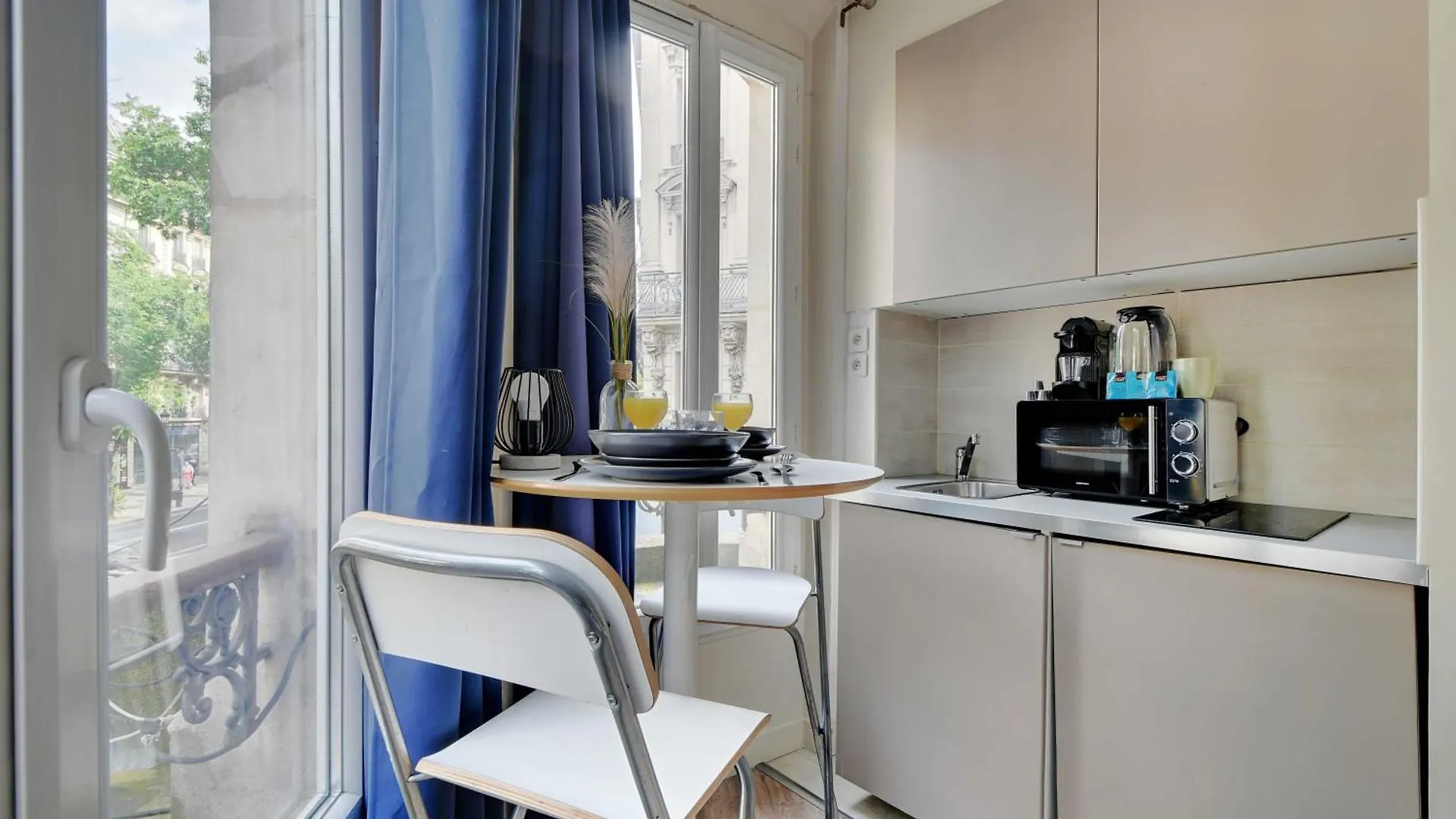 Chic Studio - 2P - Canal Saint-Martin Paris 0*,  France